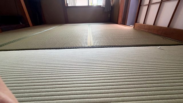 深緑の麻の葉柄の畳縁を合わせた畳表替えの施工写真